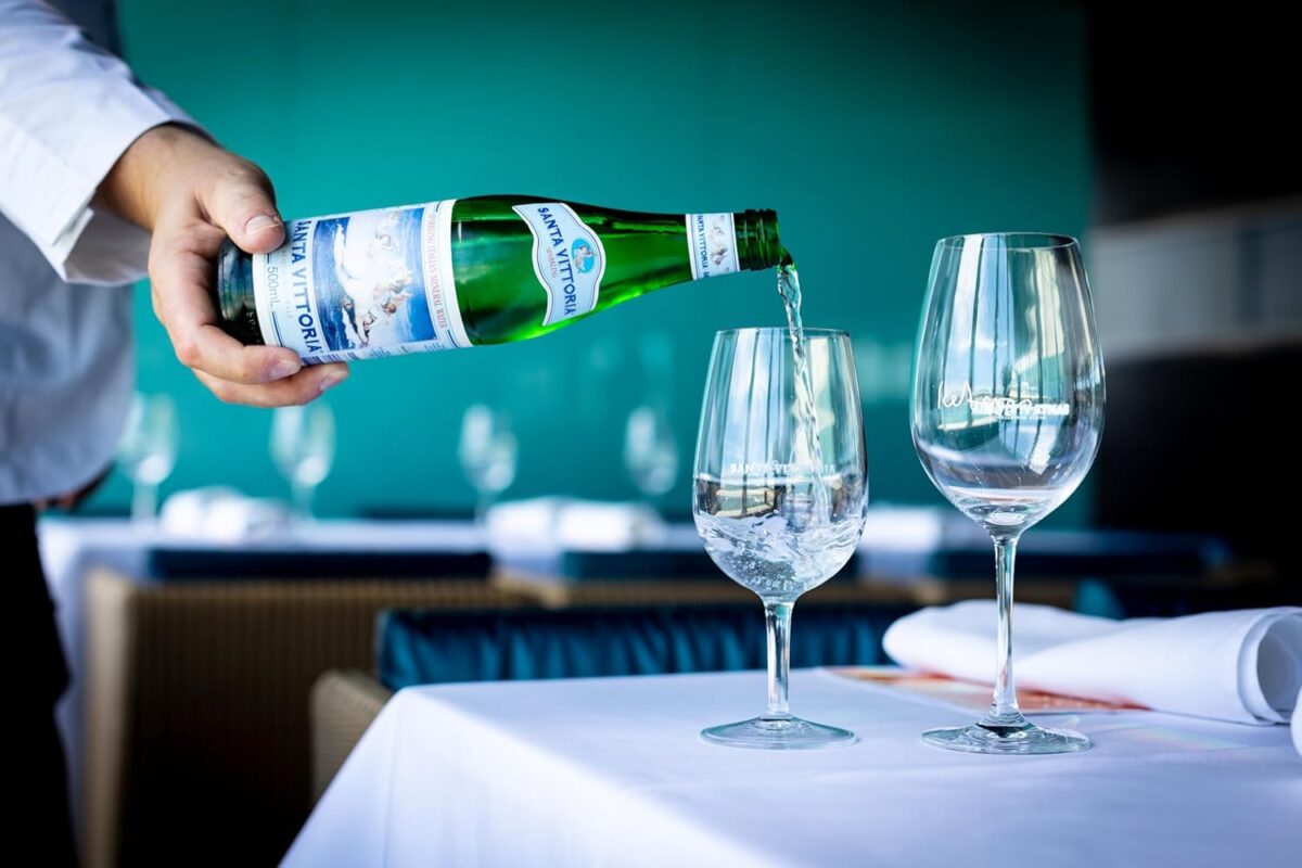 Santa Vittoria Sparkling Italian Mineral Water 1.5 L x 6 [x3]