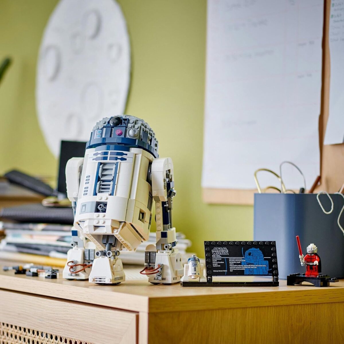 LEGO Star Wars R2-D2 Model Kit, Kids' Toy for 10+ Year Old Boys & Girls, Droid Figure with a 25th Anniversary Darth Malek Minifigure and Decoration Plaque, Memorabilia Set for Home Decor 75379 LEGO Star Wars R2-D2 Model Kit, Kids' Toy for 10+ Year Old Boys & Girls, Droid Figure with a 25th Anniversary Darth Malek Minifigure and Decoration Plaque, Memorabilia Set for Home Decor 75379