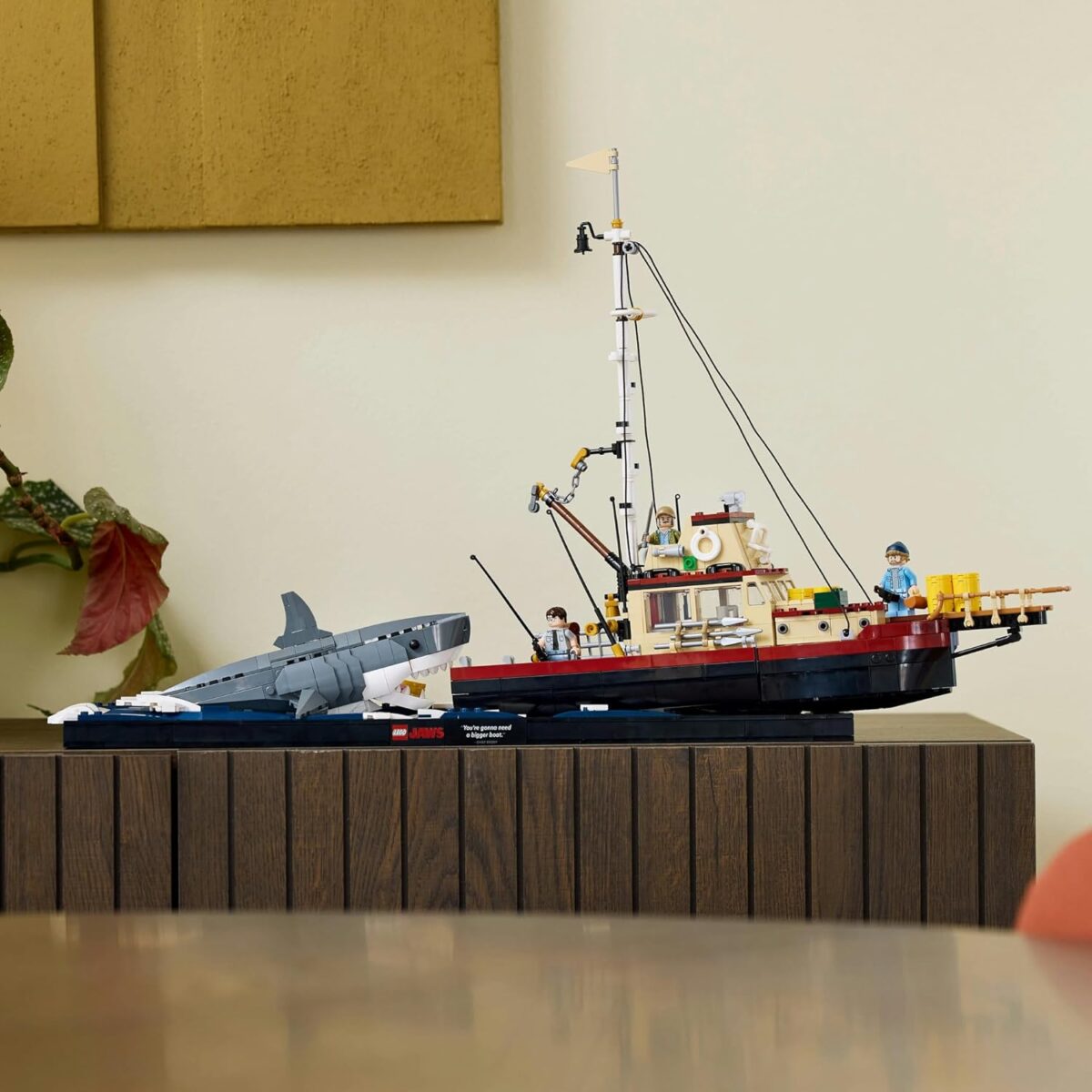 LEGO® Ideas Jaws Set 21350 Shark Treat for Classic-Film-Lovers, Diorama Kit for Adults, Orca Boat, Chief Brody, Hooper and Quint Minifigures, Buildable Movie Memorabilia