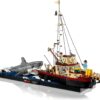 LEGO® Ideas Jaws Set 21350 Shark Treat for Classic-Film-Lovers, Diorama Kit for Adults, Orca Boat, Chief Brody, Hooper and Quint Minifigures, Buildable Movie Memorabilia